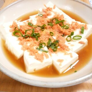 レンジで簡単！鮭フレークと豆腐のレンジ蒸し
